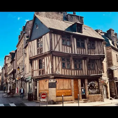 Le Bateau Ivre- Historique Apartment Dinan Exterior photo